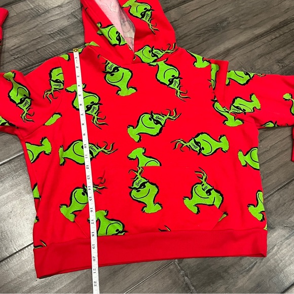 Forever 21 The Grinch Print Pullover - Size Large - Picture 13 of 14